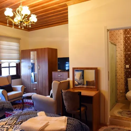 ÖZ Butik Otel Antik Kent Myrleia