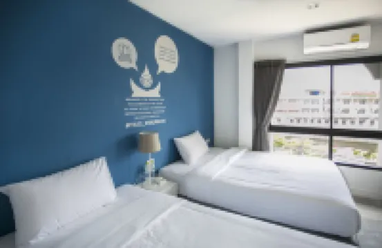 Yaks House Hostel Hotels near Taling Chan