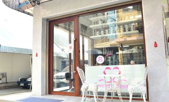 Sweety Secret Cake Guesthouse