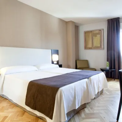 Hostal Carlos III Hotels near Villaverde