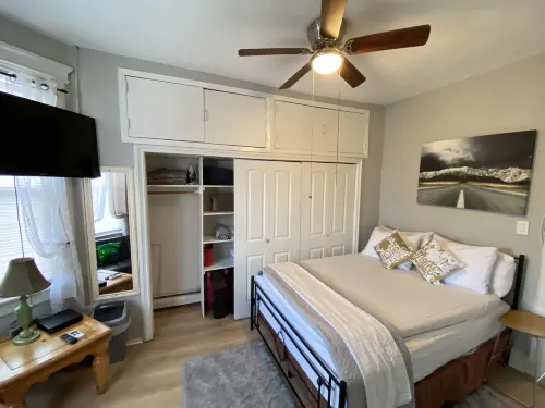 Charming 2 Bedrooms apt One step to NYC Hotels in West New York