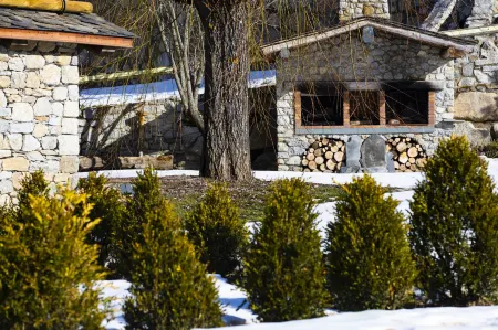 Les Pardines 1819 Mountain Suites & Spa Отели в г. Encamp