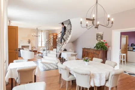 Maison de Jean Отели в г. Блай