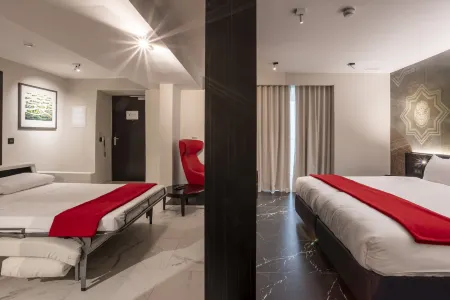 Melior Boutique Hotel Отели рядом с достопримечательностью «Каса-Рокка-Пиккола»