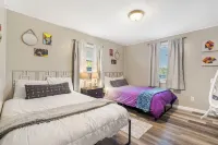 Branson Downtown Beauty - 4 Bdr Home Sleeps 15