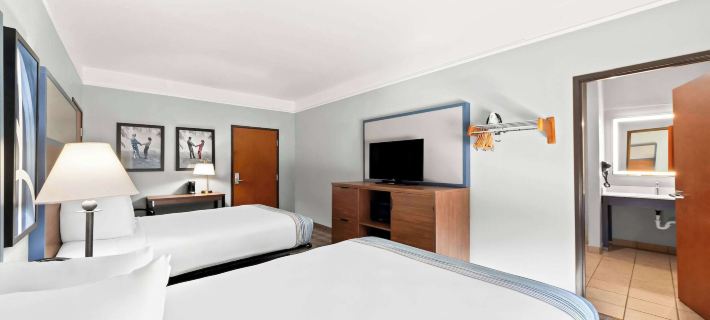 AmericInn by Wyndham New Braunfels Hotels in Comal County