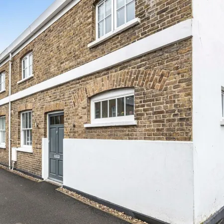Windsor Mews by Stay Focused SA