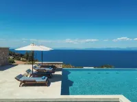 Sampatiki Suites - Seaview Luxury Suites with Breakfast and Spa - Pools
