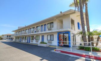 Motel 6 San Ysidro, CA  San Diego Border