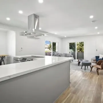 Spacious Apt w/ 2BR - City Center