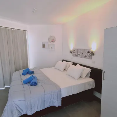 100 AN - Napa Living 16 - 2-Star