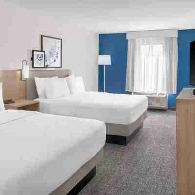 スパーク バイ ヒルトン ランシング Rooms