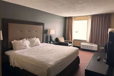 Days Inn & Suites by Wyndham Norton Shores/Muskegon Hotels in Muskegon