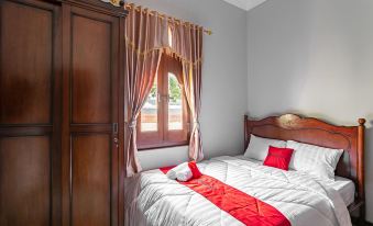 RedDoorz Syariah Near Exit Toll Banyumanik Semarang