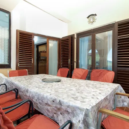 Apartment 1775