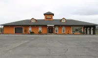 Deluxe Inn Motel