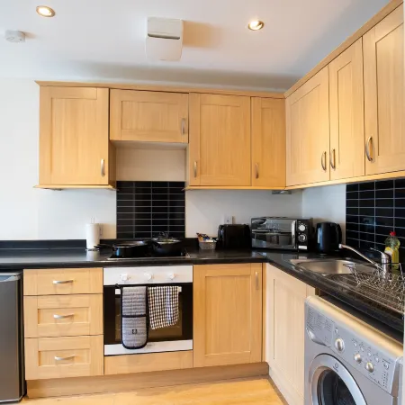 1-Bedroom Apartment with Balcony, Hoddesdon