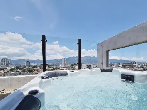 Bee Suites San Jose - Escalante - Fitnessstudio