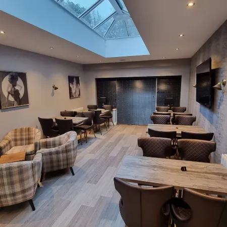 The Avenue Hotel