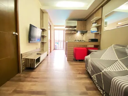 Modern and Cozy Stay 2Br Apartment at Gateway Ahmad Yani Cicadas