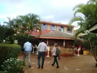 Jambo Village Hotel Отели в г. 