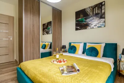 Lumina Stylish 3-Room Apart with Balcony Hotels near Zgniłe Błota