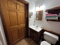 Three Bear Lodge Hotels in Fentress County
