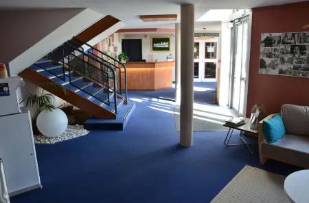 Brit Hotel Caen Hérouville Отели в г. Коломбель