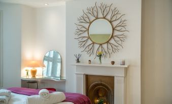 Joivy Colorful Apt W/Garden, in Shepherds Bush