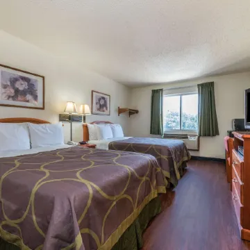 Super 8 by Wyndham Denton