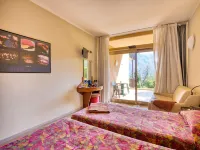 Hotel Leonardo Da Vinci فنادق في ليموني سول غارد
