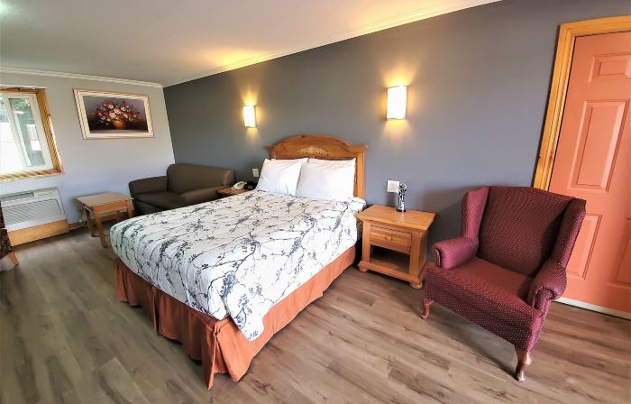Knights Inn Colonial Fireside Inn