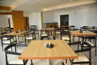 Sagar Sawali Grand Hotels in Ladghar