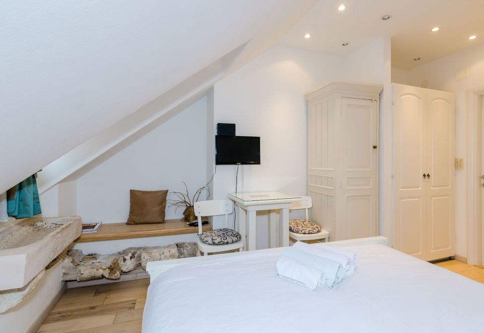 2. 아파트먼트 조로..