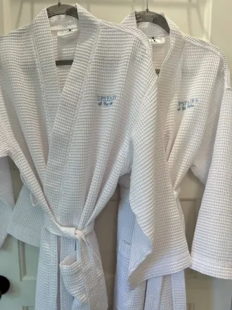 Downtown 2nd Floor Apartment with Dramatic Lake Views.