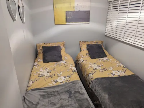 Chalet to let on Cherry Park Chapel St Leonards