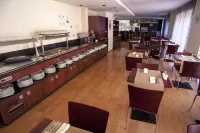Obaga Blanca & Spa - Breakfast