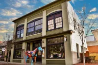 The Sycamore at Ducks Landing Hotels in Aberdeen