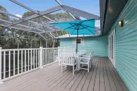 Heated Private Pool and Game Room Experience - Luxurious Oasis