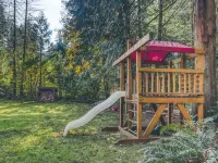 Charming Vintage Cabin with Forest Views - Cozy Retreat Hotels in Mt Hood Village