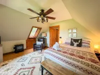 Tranquil Nature Oasis with Gazebo and Mountain Views - Serene Charming Retreat Hotels in Sweden