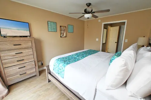 Golf Course Views and Modern Amenities - Charming Coastal Retreat