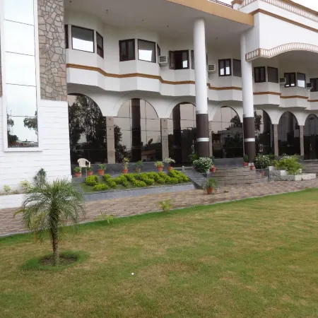 Shimla Resort