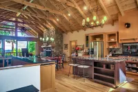 Spectacular Views and Outdoor Oasis - Exquisite Mountain Haven