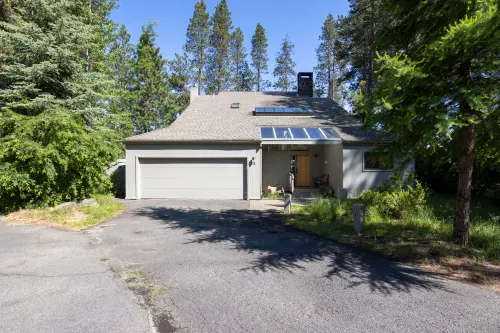 Private Hot Tub and Cozy Fireplace - Spacious Family Retreat
