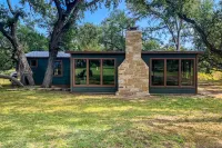 Seahorse Cove Hotels in Burnet County