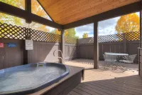 Quality Furnishings and Hot Tub Access - Gorgeous Haven
