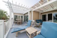 Stunning Ocean Views and Elegant Renovation - Cozy Atrium Retreat