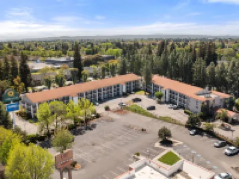 La Quinta Inn by Wyndham Stockton Hotels in Stockton