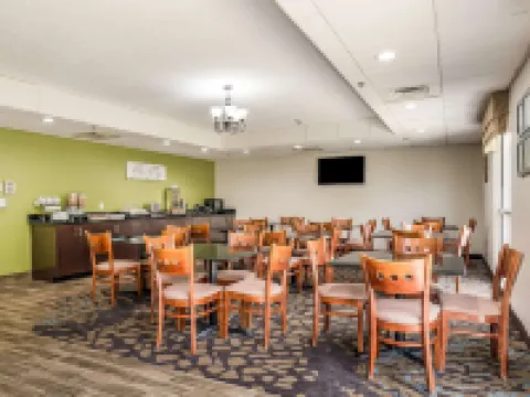 สลีปอินแอนด์สวีทส์ แจ็คสันวิลล์ ใกล้แคมป์เลเจิร์น โรงแรมในOnslow County